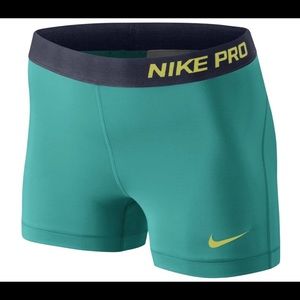 Nike Pro Women’s Compression Shorts, Turquoise, S